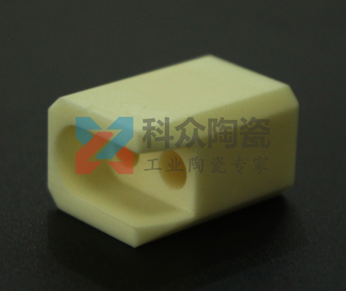 氧化鋁陶瓷有那三個顯著的優(yōu)點？