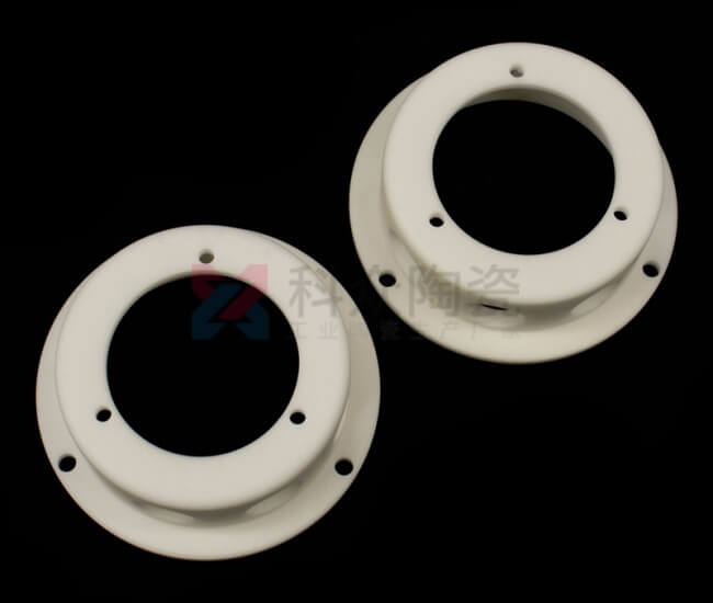 氧化鋁陶瓷環(huán)干壓成型都有些什么特點(diǎn)及優(yōu)勢(shì)？（圖）